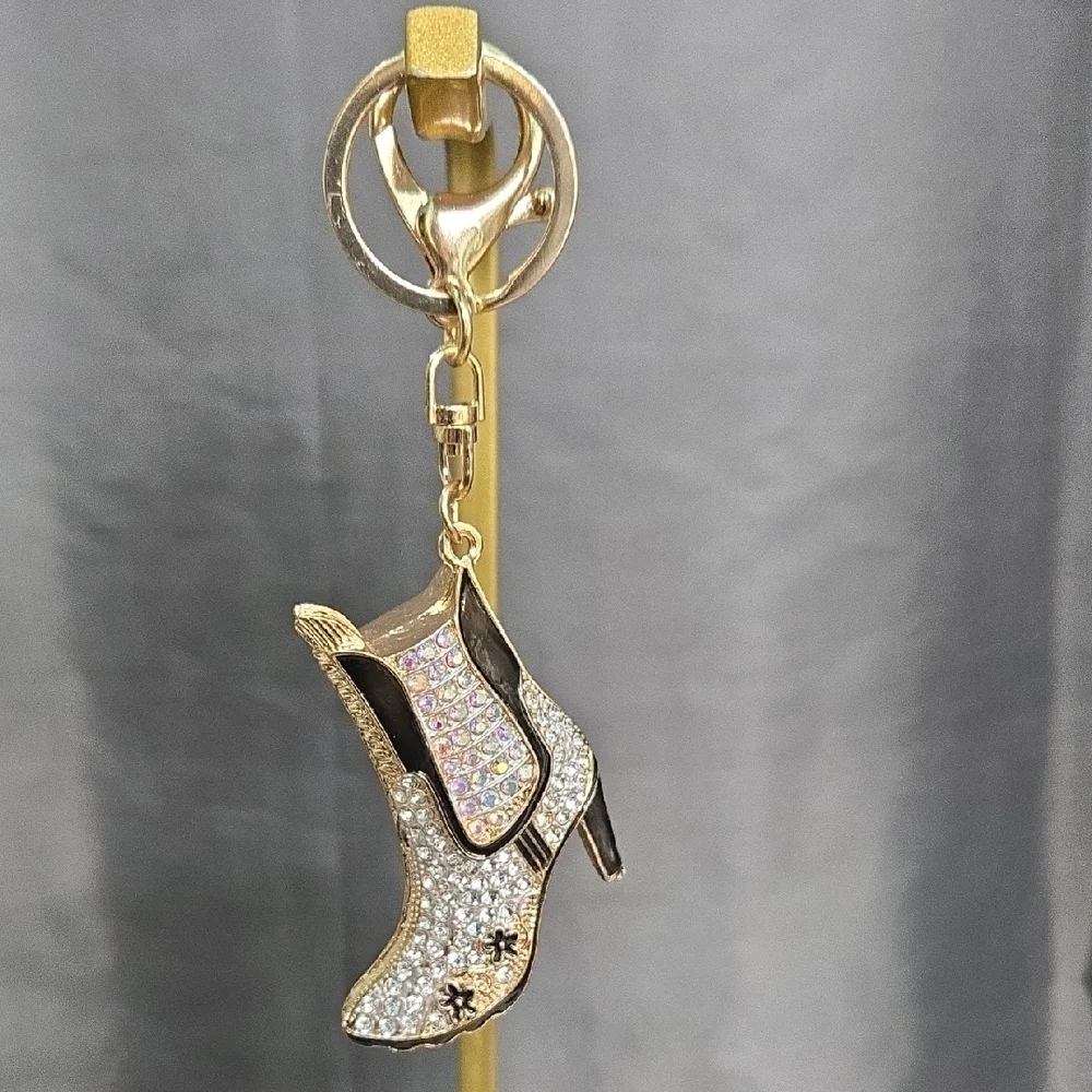 N/A elegant gold
